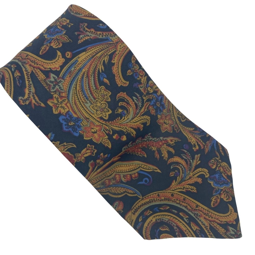 WEMBLEY Mens Tie Navy Paisley Silk Classic Designer Neckwear 4x57 VTG